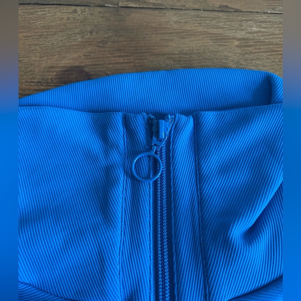 💖5 for $50💖EleVen by Venus Williams
Hot Shot Half Zip Blue Sweatshirt half Zip - Picture 8 of 9